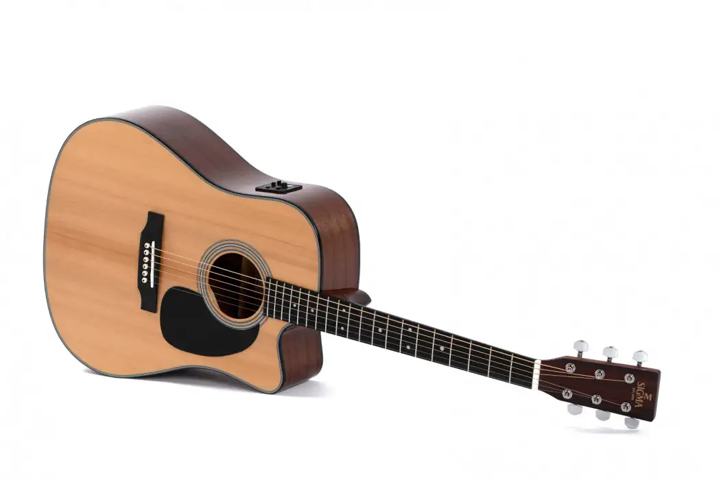 SIGMA GUITARS DMC-1E - Natural High Gloss Akce